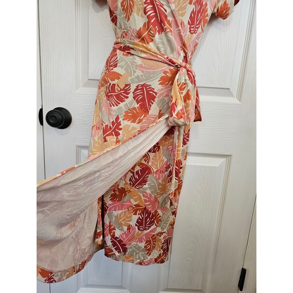 NWT Tori Richard Honolulu Oyster Adrift 100% Silk Wrap Dress Size 6 - Picture 6 of 9